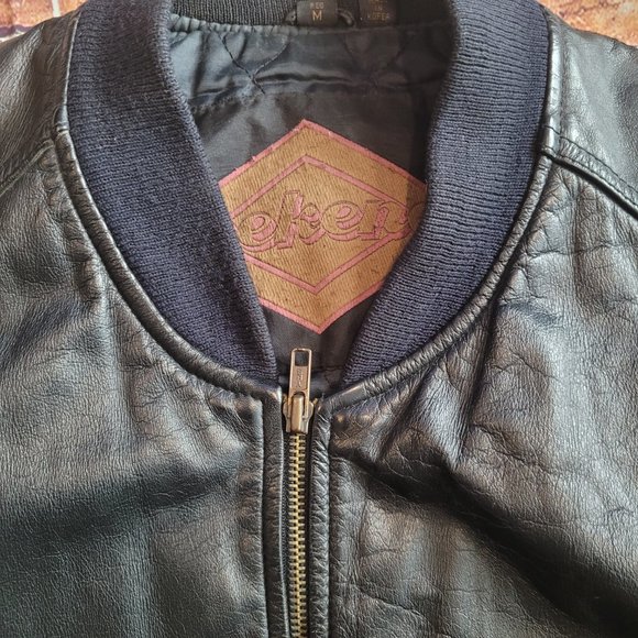 Vintage Men's 'Weekends' Black Genuine Leather Bomber Jacket - Picture 6 of 13